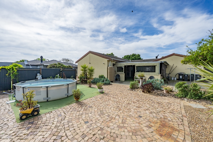 3 Bedroom Property for Sale in Morgenster Heights Western Cape